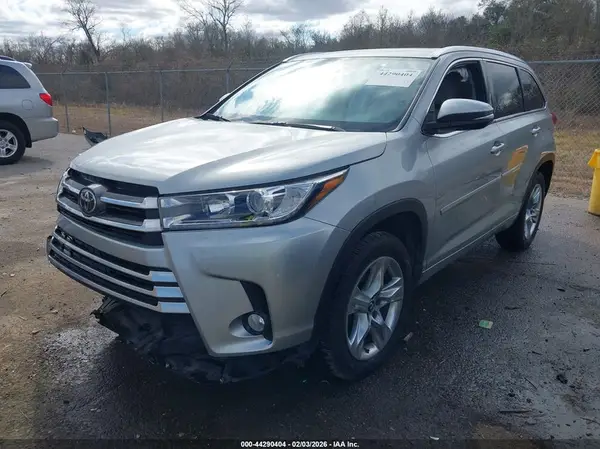 5TDYZRFH6HS195511 2017 TOYOTA HIGHLANDER - Image 2