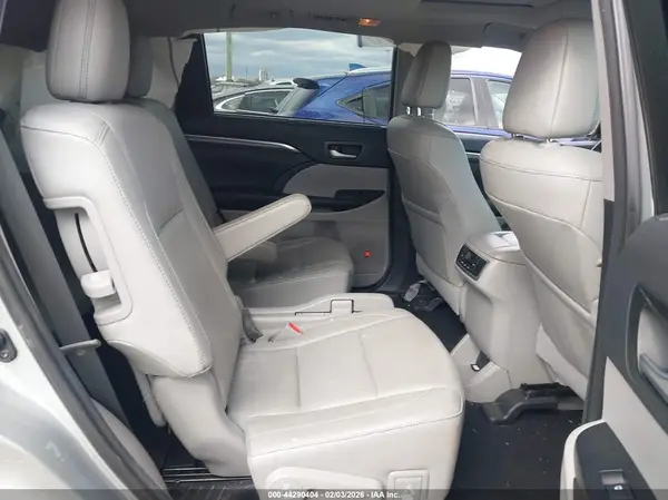 5TDYZRFH6HS195511 2017 TOYOTA HIGHLANDER - Image 8