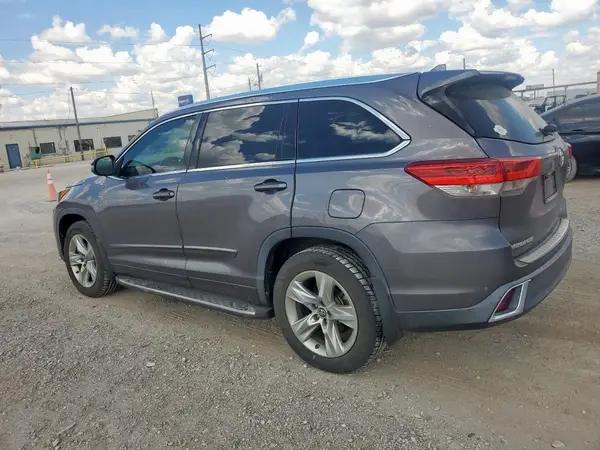 5TDYZRFH6HS197467 2017 TOYOTA HIGHLANDER - Image 2