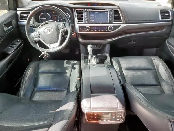 5TDYZRFH6HS200772 2017 TOYOTA HIGHLANDER - Image 8