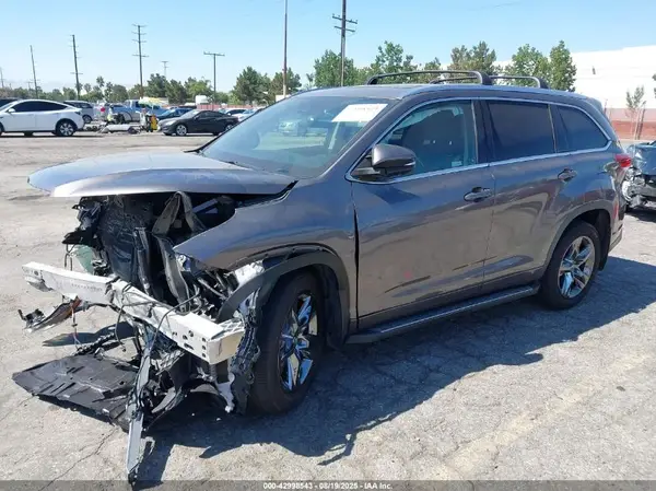 5TDYZRFH6HS209939 2017 TOYOTA HIGHLANDER - Image 2