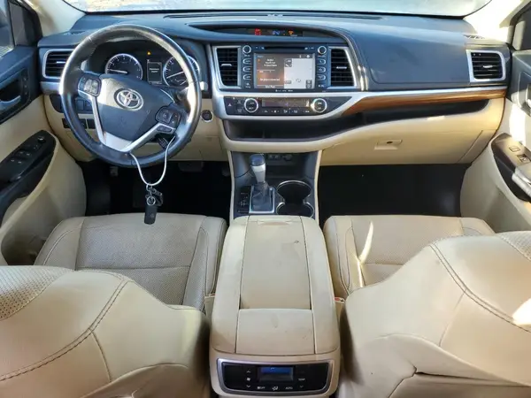 5TDYZRFH6HS225610 2017 TOYOTA HIGHLANDER - Image 8