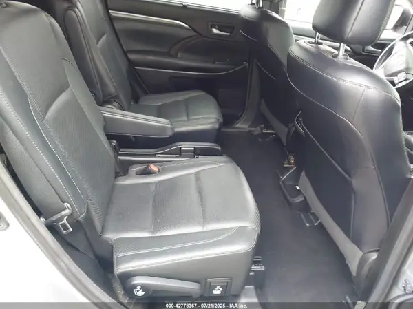 5TDYZRFH6HS229723 2017 TOYOTA HIGHLANDER - Image 8
