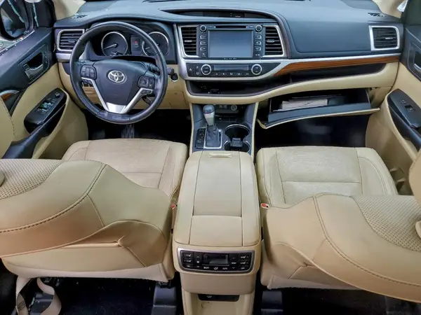 5TDYZRFH6HS234422 2017 TOYOTA HIGHLANDER - Image 8
