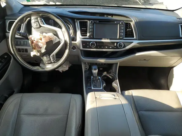 5TDYZRFH6JS242705 2018 TOYOTA HIGHLANDER - Image 8