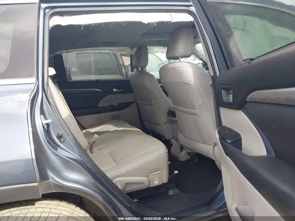 5TDYZRFH6JS243921 2018 TOYOTA HIGHLANDER - Image 8