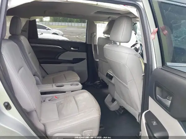 5TDYZRFH6JS252215 2018 TOYOTA HIGHLANDER - Image 8