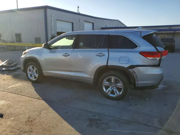 5TDYZRFH6JS253736 2018 TOYOTA HIGHLANDER - Image 2