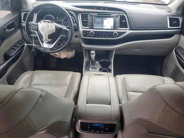 5TDYZRFH6JS259021 2018 TOYOTA HIGHLANDER - Image 8