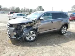 5TDYZRFH6JS260671 2018 TOYOTA HIGHLANDER