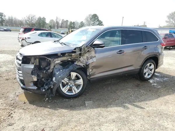 5TDYZRFH6JS260671 2018 TOYOTA HIGHLANDER - Image 1