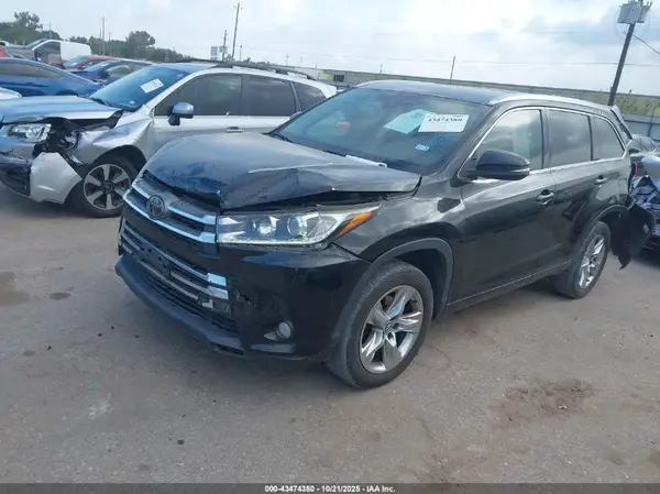 5TDYZRFH6JS262176 2018 TOYOTA HIGHLANDER - Image 2
