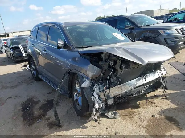 5TDYZRFH6JS264834 2018 TOYOTA HIGHLANDER - Image 1