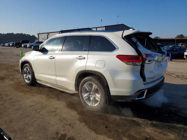 5TDYZRFH6JS269998 2018 TOYOTA HIGHLANDER - Image 2
