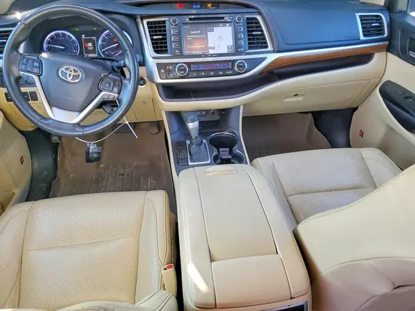 5TDYZRFH6JS269998 2018 TOYOTA HIGHLANDER - Image 8