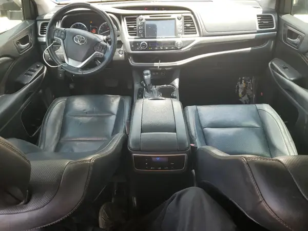 5TDYZRFH6JS270973 2018 TOYOTA HIGHLANDER - Image 8
