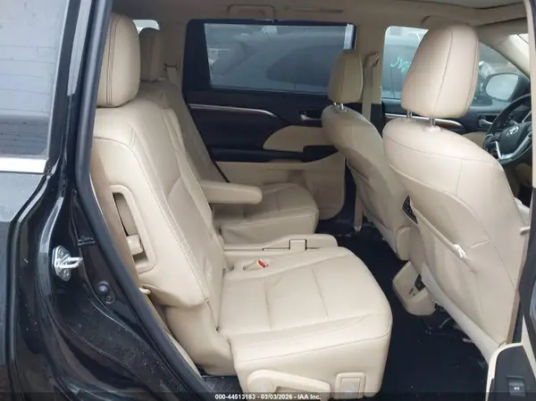 5TDYZRFH6JS273050 2018 TOYOTA HIGHLANDER - Image 8