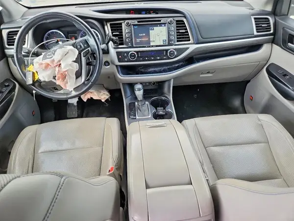 5TDYZRFH6JS279933 2018 TOYOTA HIGHLANDER - Image 8