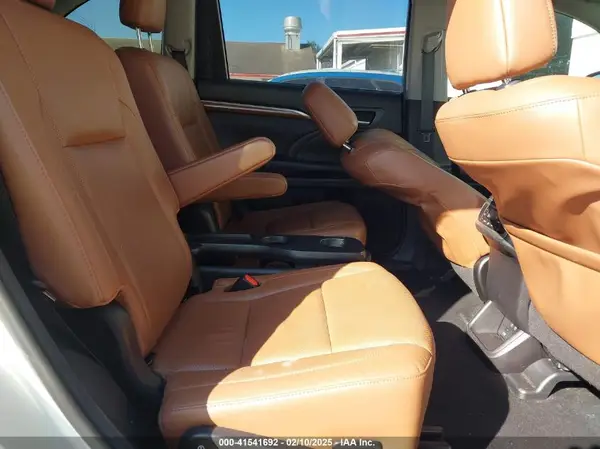 5TDYZRFH6JS288230 2018 TOYOTA HIGHLANDER - Image 8