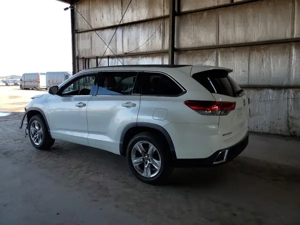 5TDYZRFH6KS292750 2019 TOYOTA HIGHLANDER - Image 2