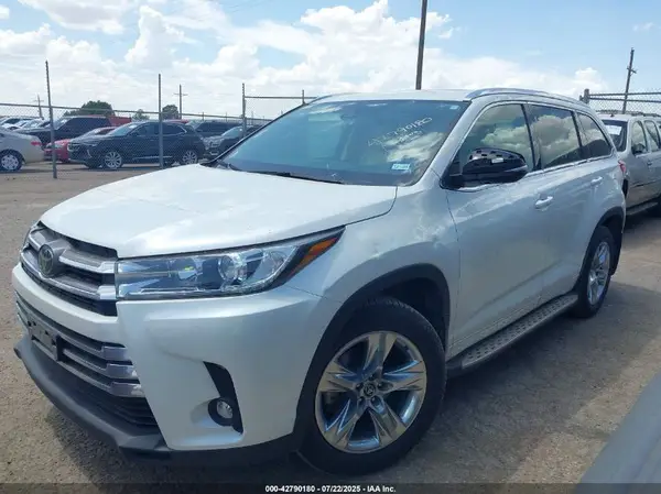 5TDYZRFH6KS305416 2019 TOYOTA HIGHLANDER - Image 2