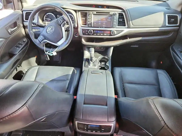 5TDYZRFH6KS359525 2019 TOYOTA HIGHLANDER - Image 8