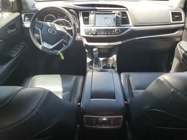 5TDYZRFH7HS203499 2017 TOYOTA HIGHLANDER - Image 8