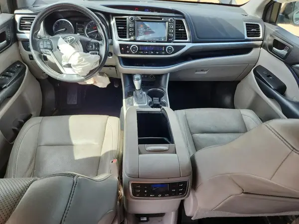 5TDYZRFH7HS208380 2017 TOYOTA HIGHLANDER - Image 8