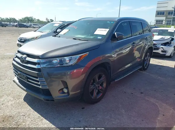 5TDYZRFH7HS210162 2017 TOYOTA HIGHLANDER - Image 2