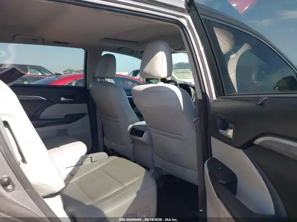 5TDYZRFH7HS210162 2017 TOYOTA HIGHLANDER - Image 8