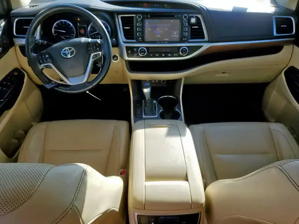 5TDYZRFH7HS215586 2017 TOYOTA HIGHLANDER - Image 8