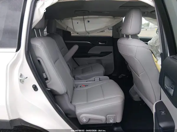 5TDYZRFH7HS223719 2017 TOYOTA HIGHLANDER - Image 8
