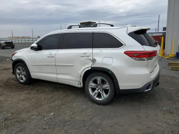 5TDYZRFH7JS237285 2018 TOYOTA HIGHLANDER - Image 2