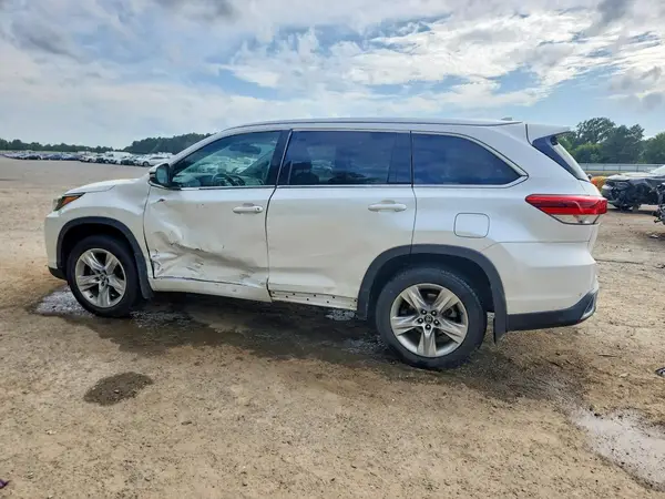 5TDYZRFH7JS239554 2018 TOYOTA HIGHLANDER - Image 2