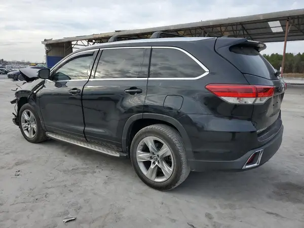 5TDYZRFH7JS239666 2018 TOYOTA HIGHLANDER - Image 2