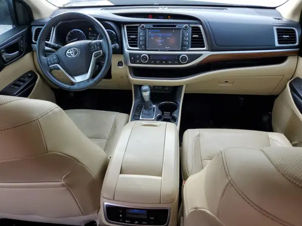 5TDYZRFH7JS239666 2018 TOYOTA HIGHLANDER - Image 8