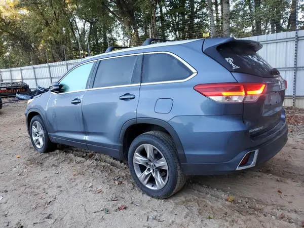5TDYZRFH7JS246133 2018 TOYOTA HIGHLANDER - Image 2