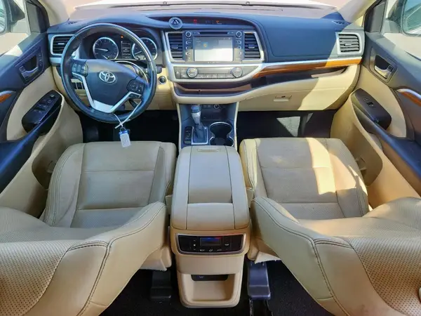5TDYZRFH7JS247802 2018 TOYOTA HIGHLANDER - Image 8