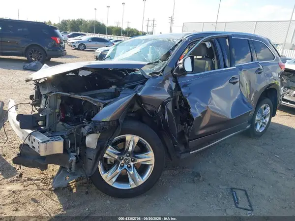 5TDYZRFH7JS265040 2018 TOYOTA HIGHLANDER - Image 2