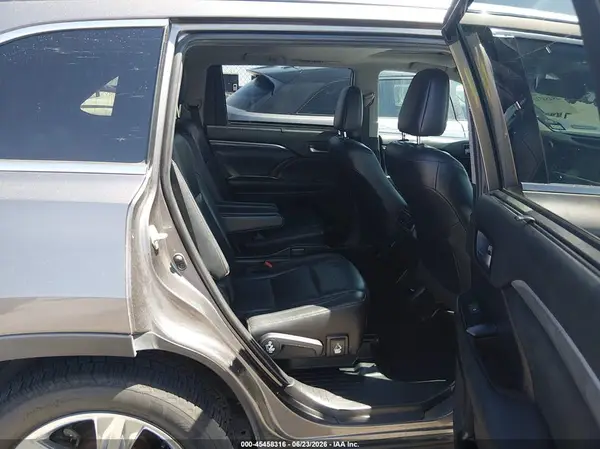 5TDYZRFH7KS302217 2019 TOYOTA HIGHLANDER - Image 8
