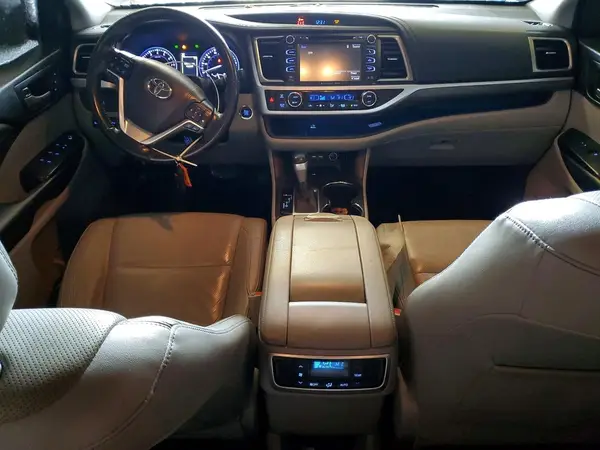 5TDYZRFH7KS309670 2019 TOYOTA HIGHLANDER - Image 8