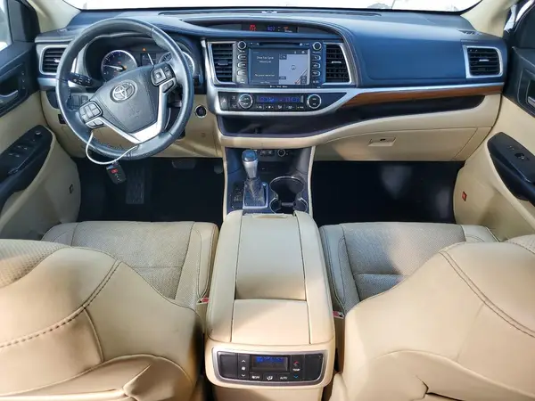 5TDYZRFH8HS192030 2017 TOYOTA HIGHLANDER - Image 8