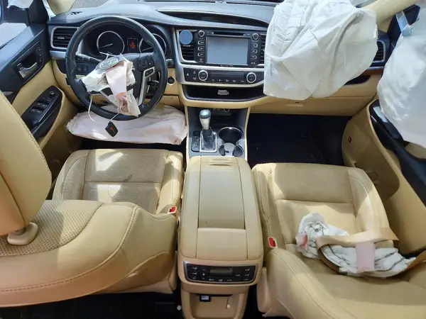 5TDYZRFH8HS200451 2017 TOYOTA HIGHLANDER - Image 8