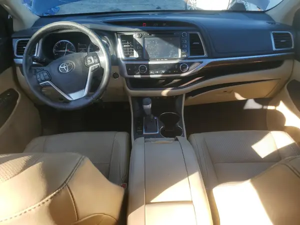 5TDYZRFH8HS225205 2017 TOYOTA HIGHLANDER - Image 8