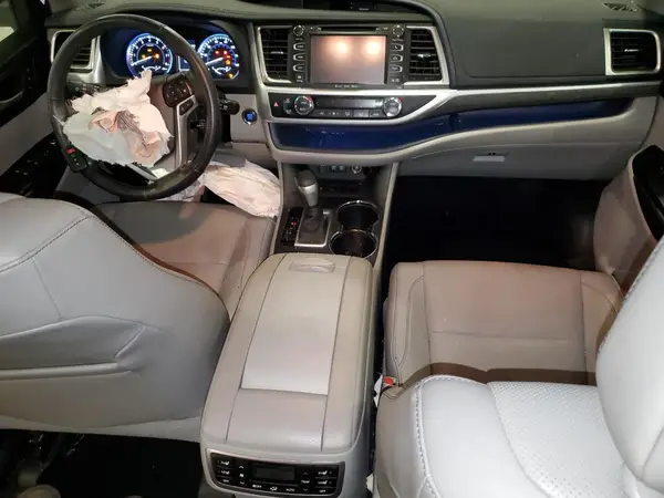 5TDYZRFH8JS237229 2018 TOYOTA HIGHLANDER - Image 8