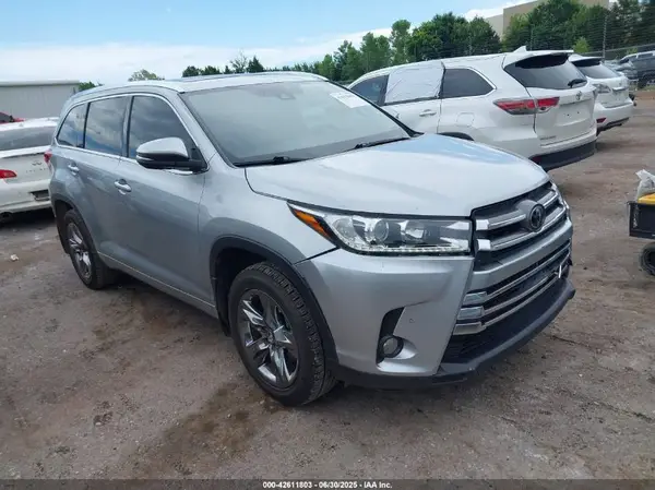 5TDYZRFH8JS239076 2018 TOYOTA HIGHLANDER - Image 1