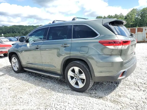 5TDYZRFH8JS252832 2018 TOYOTA HIGHLANDER - Image 2