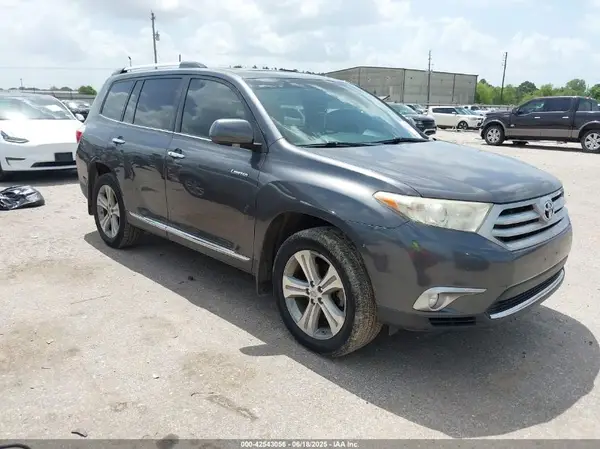5TDYZRFH8JS272899 2018 TOYOTA HIGHLANDER - Image 1