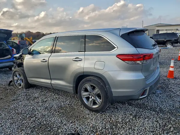 5TDYZRFH8JS275298 2018 TOYOTA HIGHLANDER - Image 2