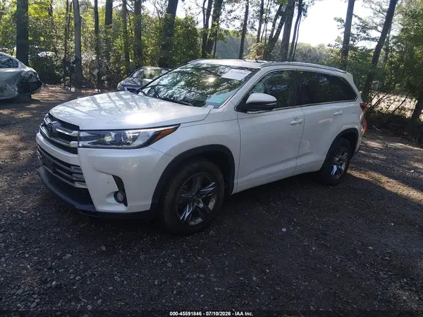 5TDYZRFH8JS275351 2018 TOYOTA HIGHLANDER - Image 2